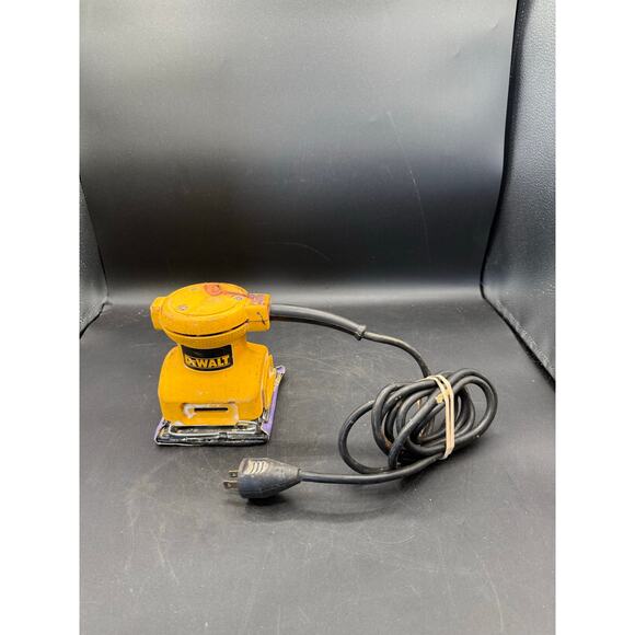 DEWALT DW411 120V Corded Palm Grip Sander - tested and working - Picture 3 of 8